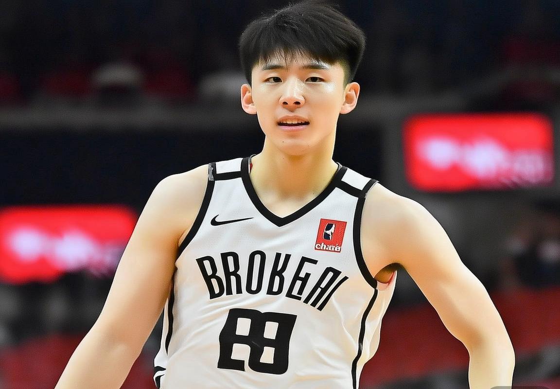 中国男篮年轻球员成长启示：曾凡博被NBA篮网队放弃背后的现实考验